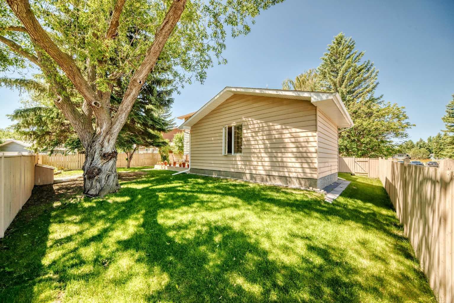 316 Parkland Way SE