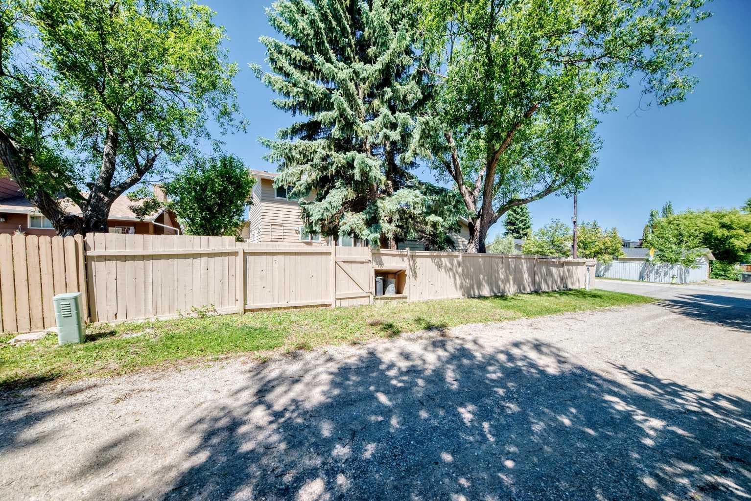 316 Parkland Way SE