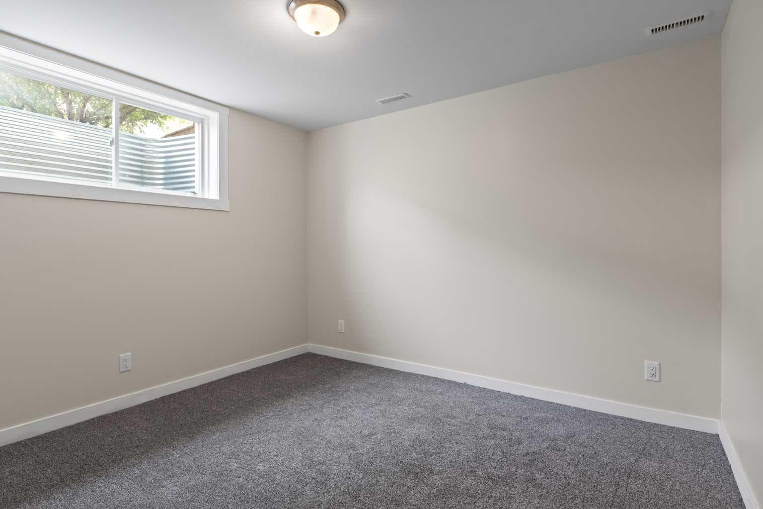 137 Windridge Road SW