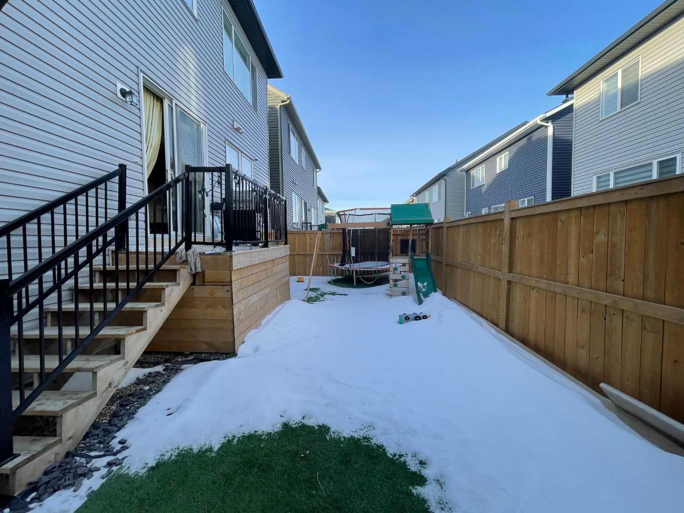 220 Carringham Road NW