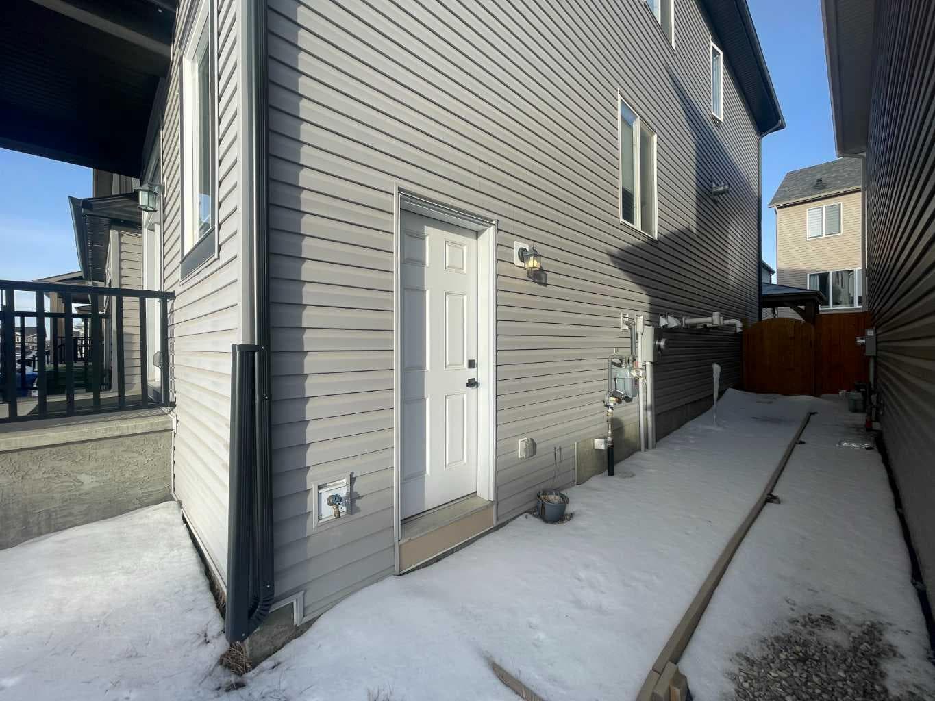 220 Carringham Road NW