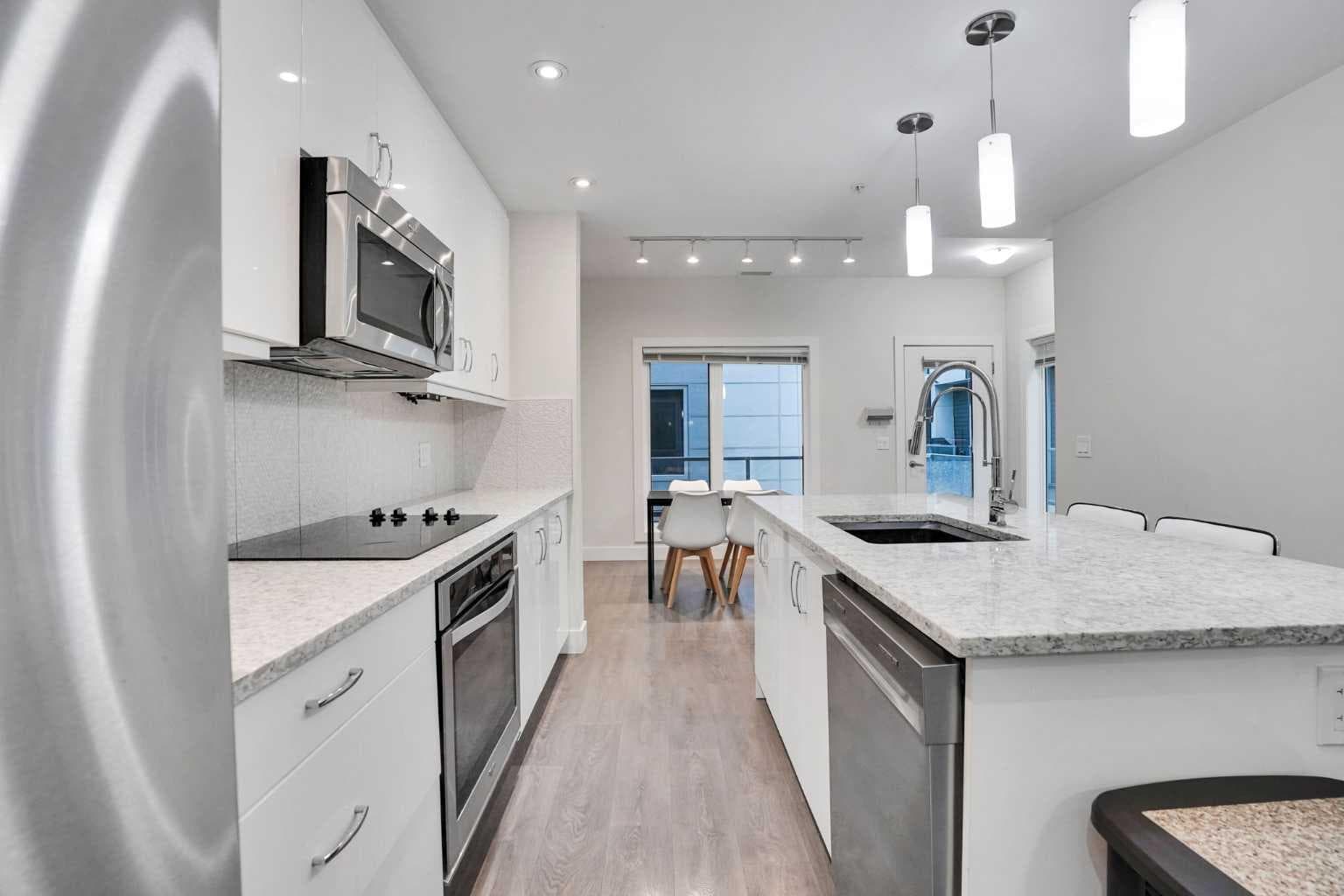 207, 20 Brentwood Common NW
