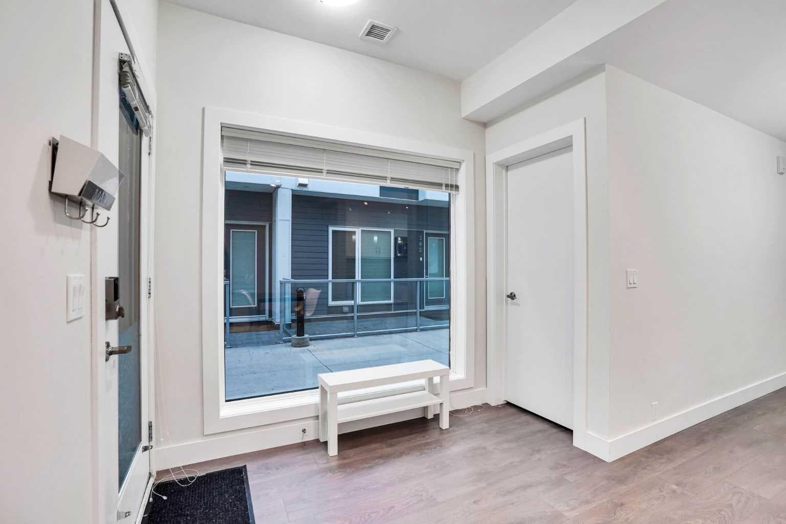 207, 20 Brentwood Common NW