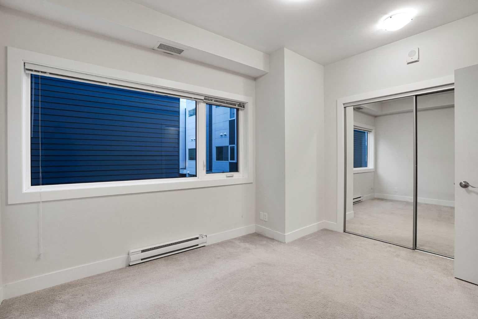 207, 20 Brentwood Common NW