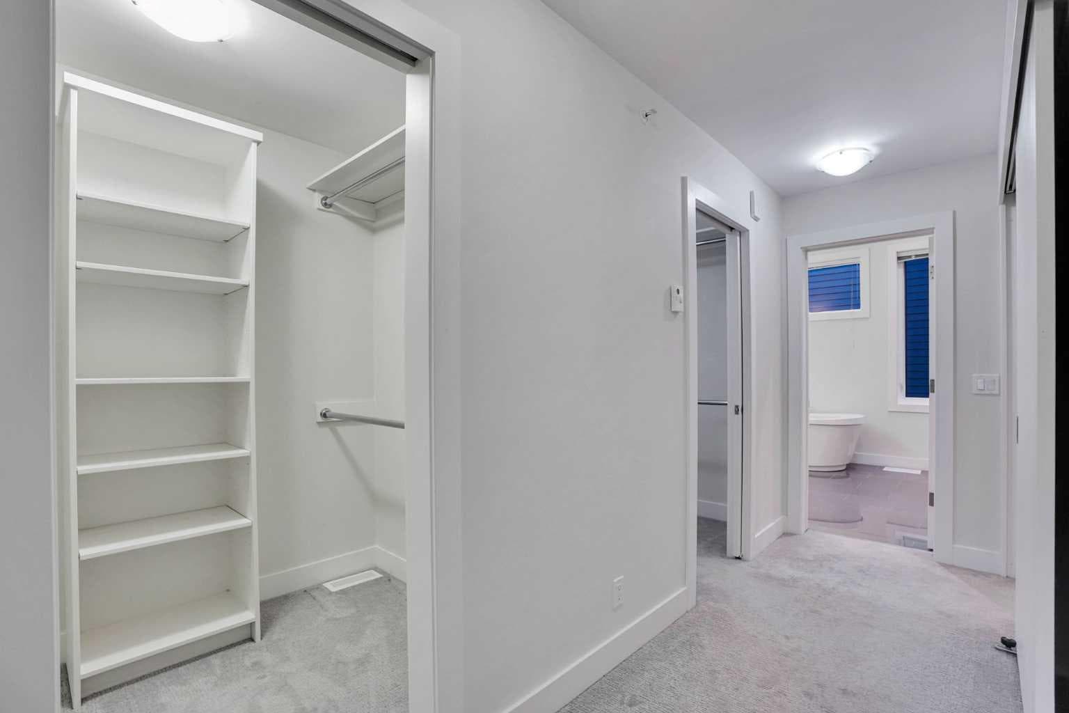 207, 20 Brentwood Common NW