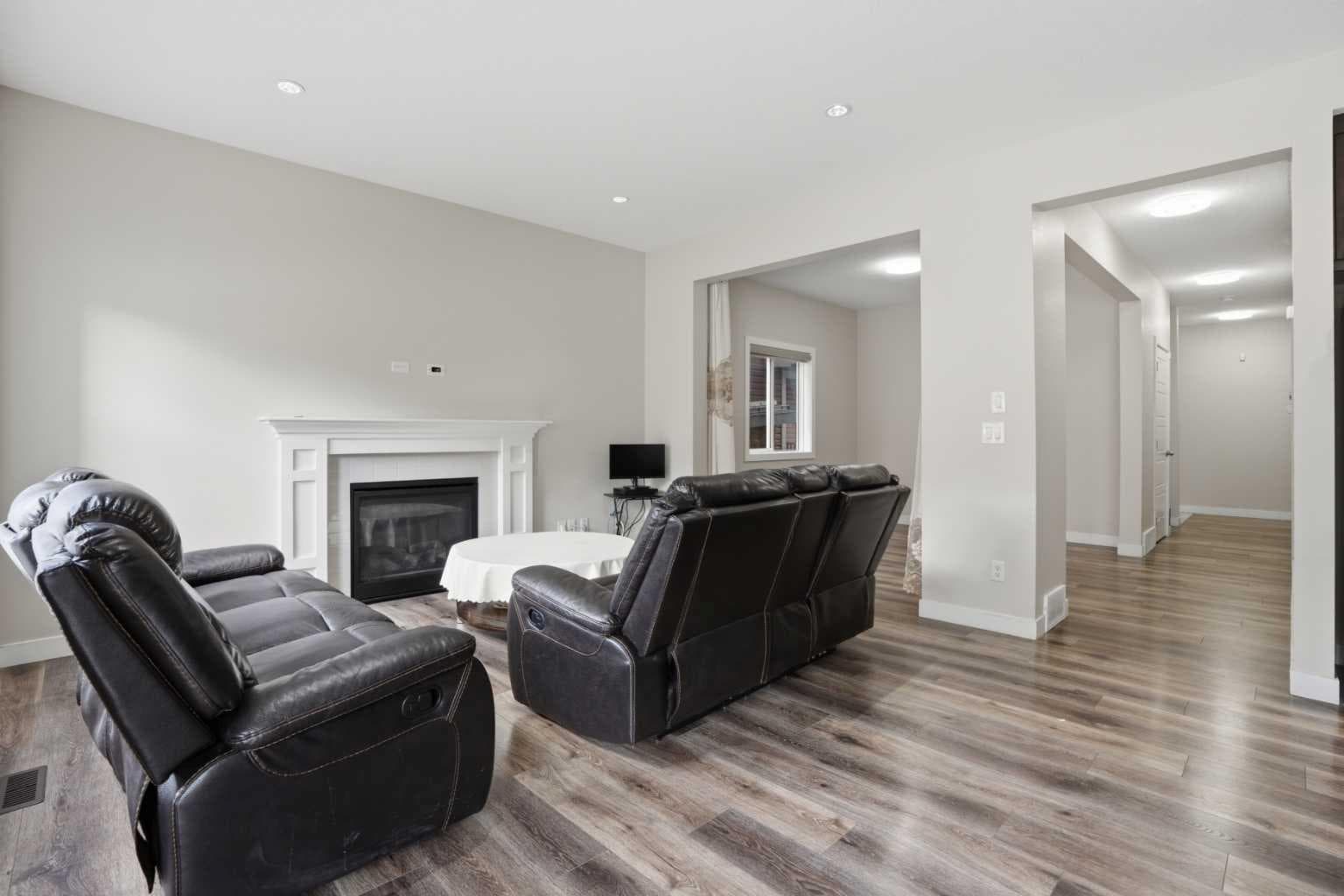 93 Saddlestone Place NE
