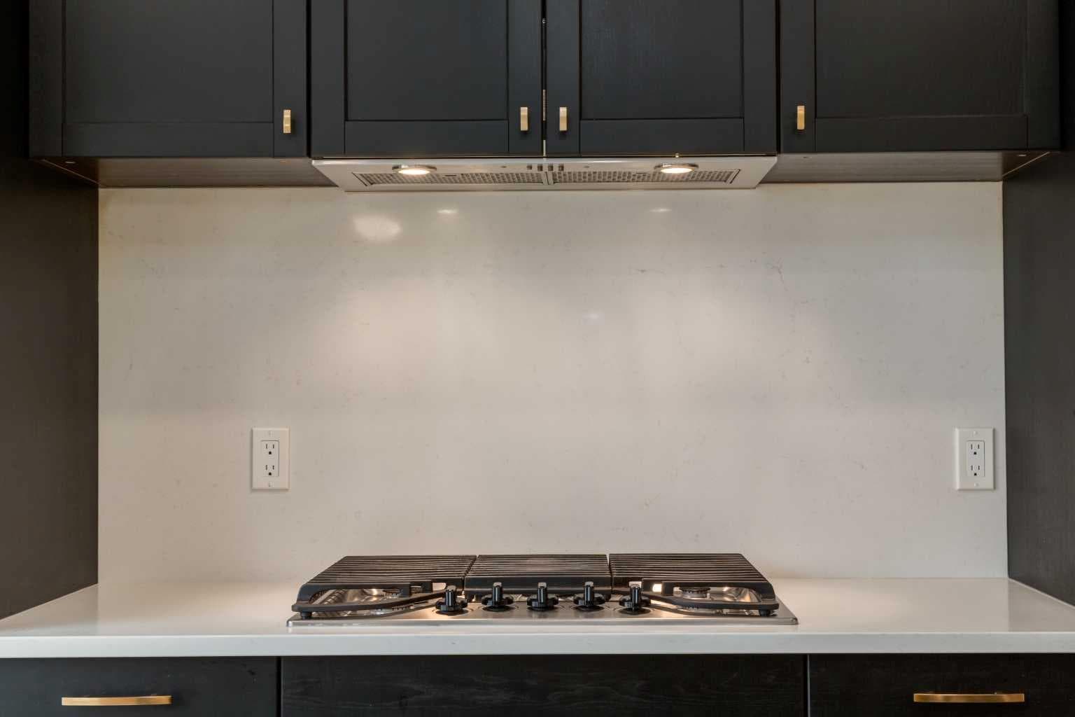 256 Point Mckay Terrace NW