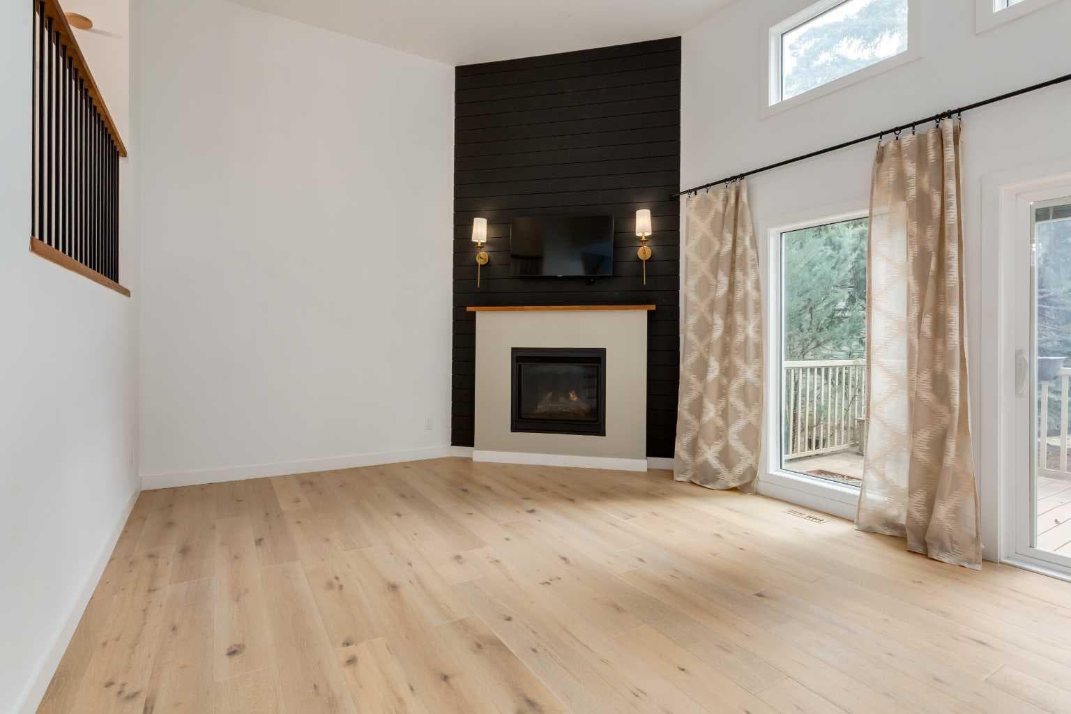 256 Point Mckay Terrace NW