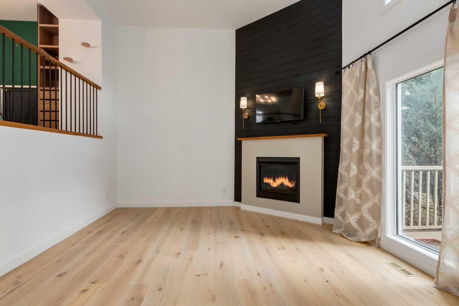 256 Point Mckay Terrace NW