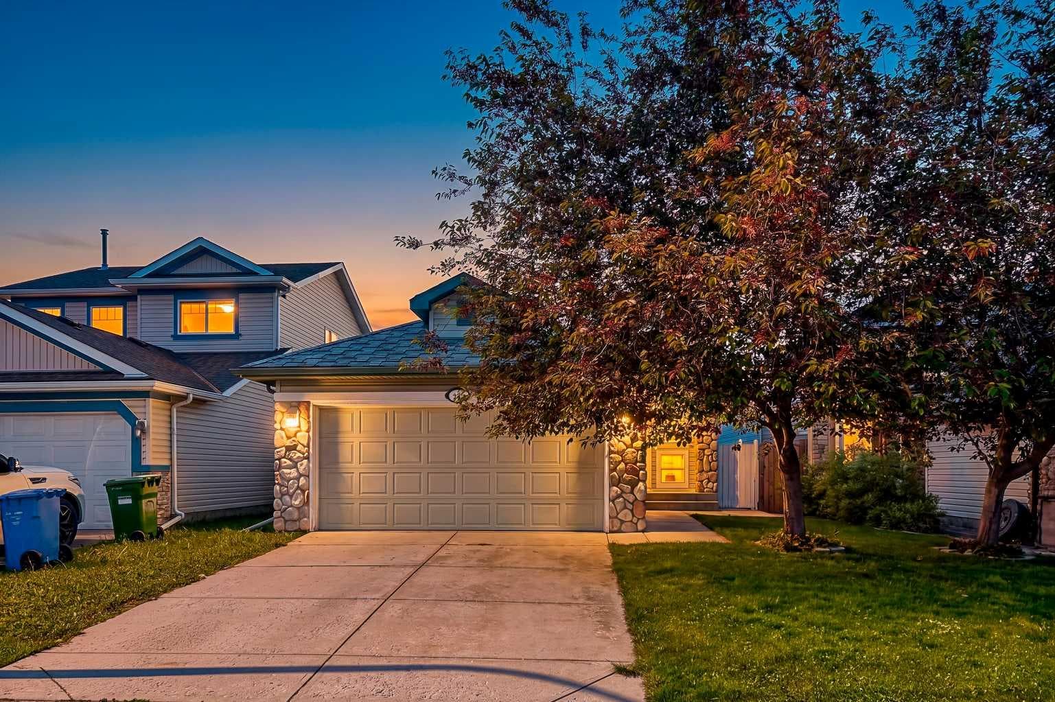 236 Covepark Close NE