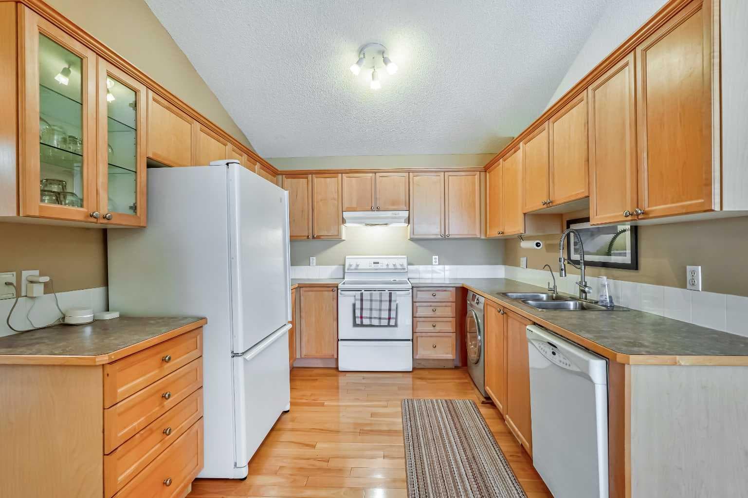236 Covepark Close NE