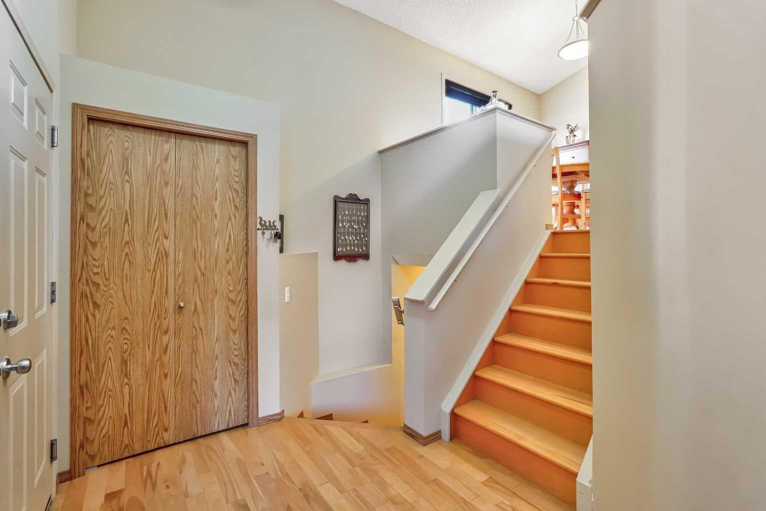 236 Covepark Close NE