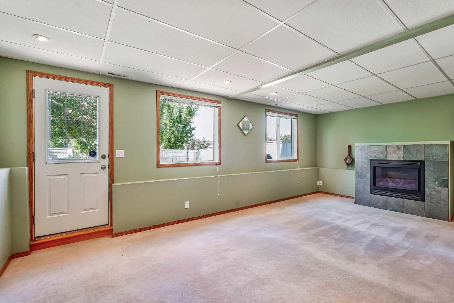 236 Covepark Close NE