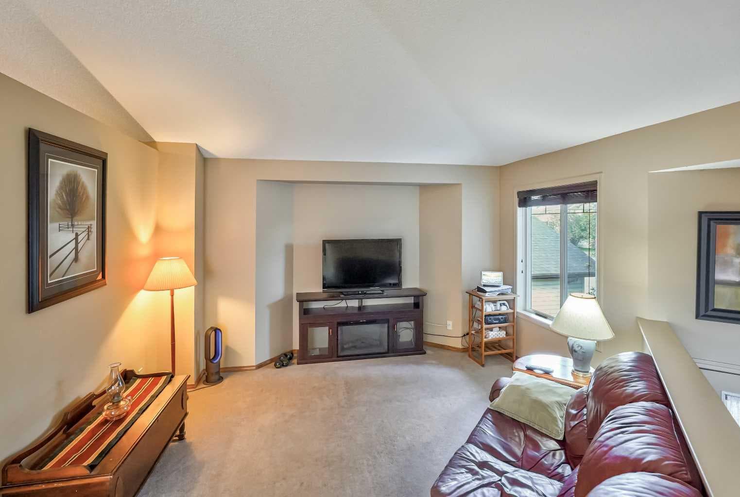 236 Covepark Close NE