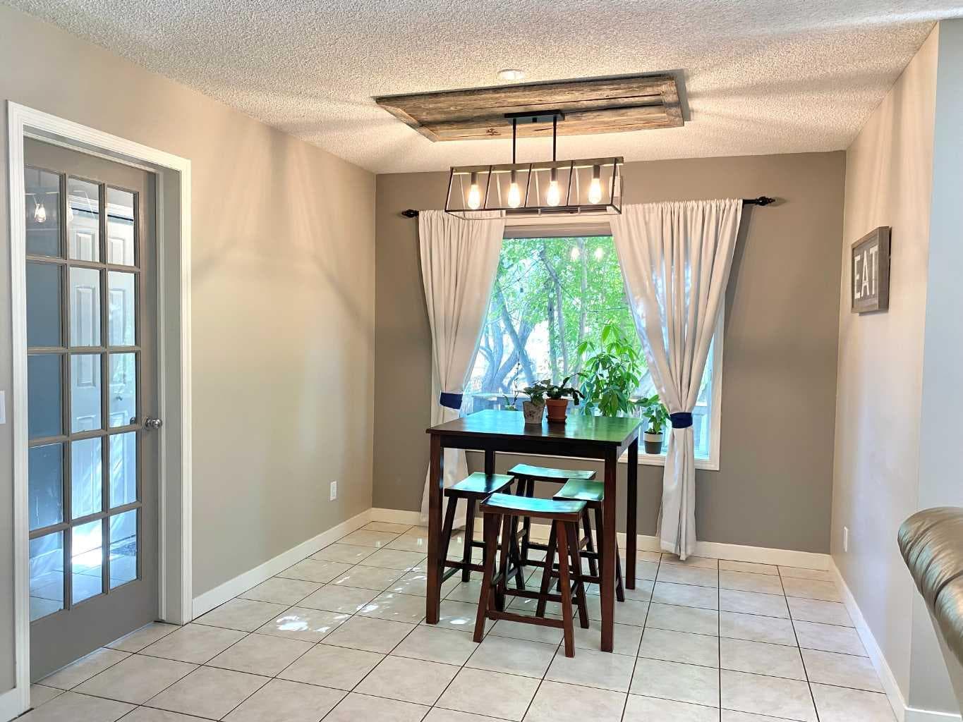 10 Elgin Drive SE