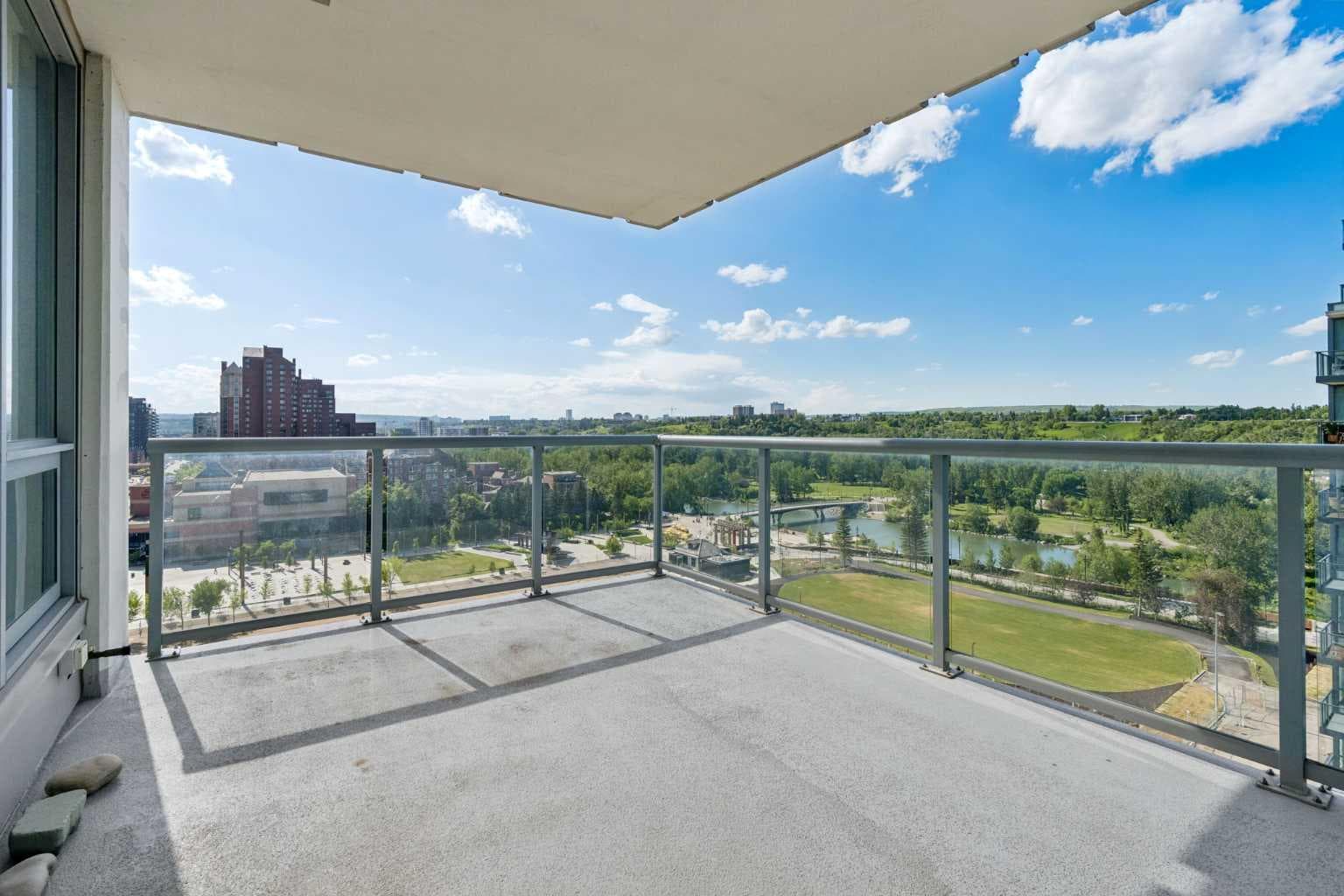 1321, 222 Riverfront Avenue SW
