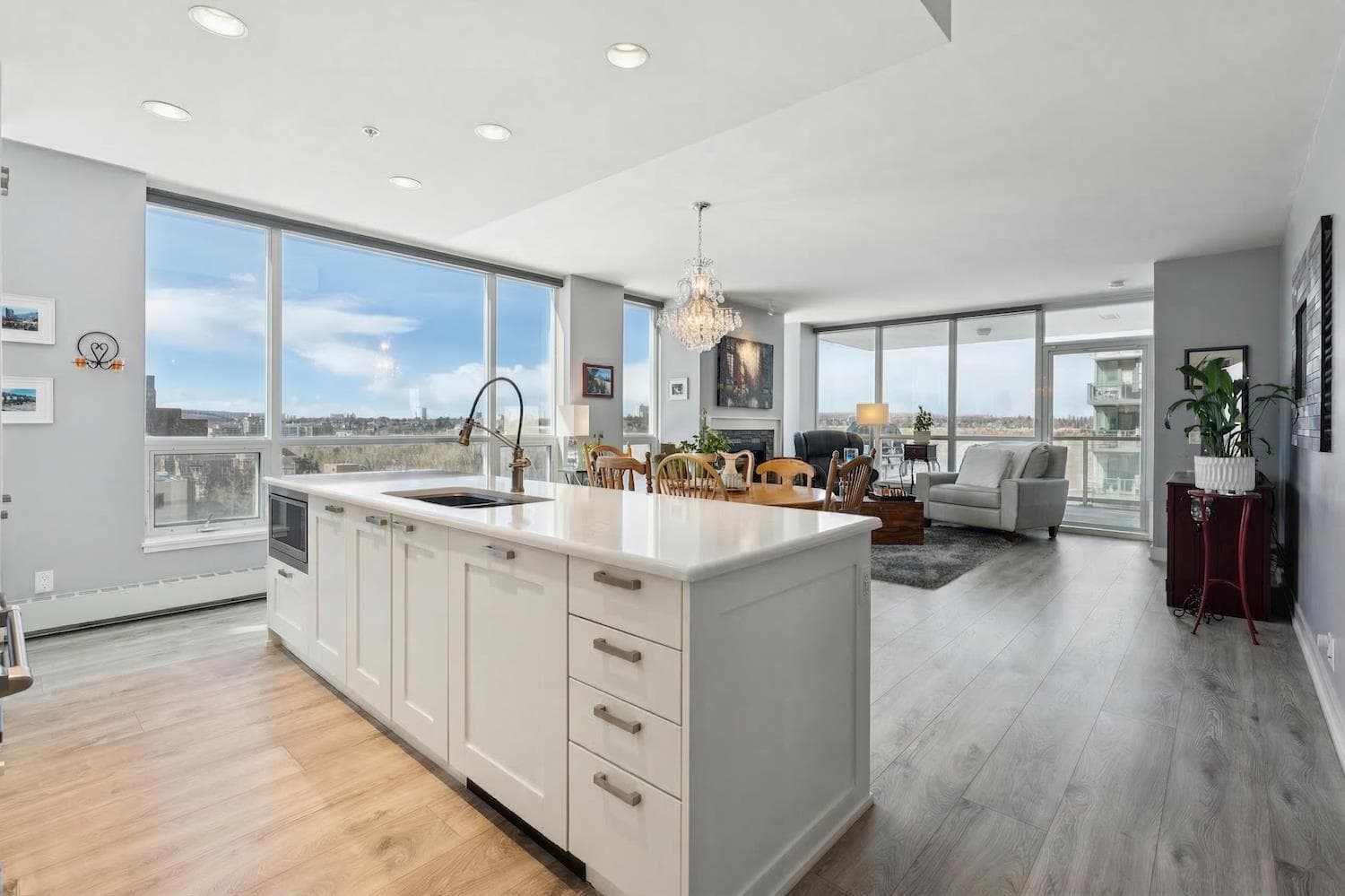 1321, 222 Riverfront Avenue SW