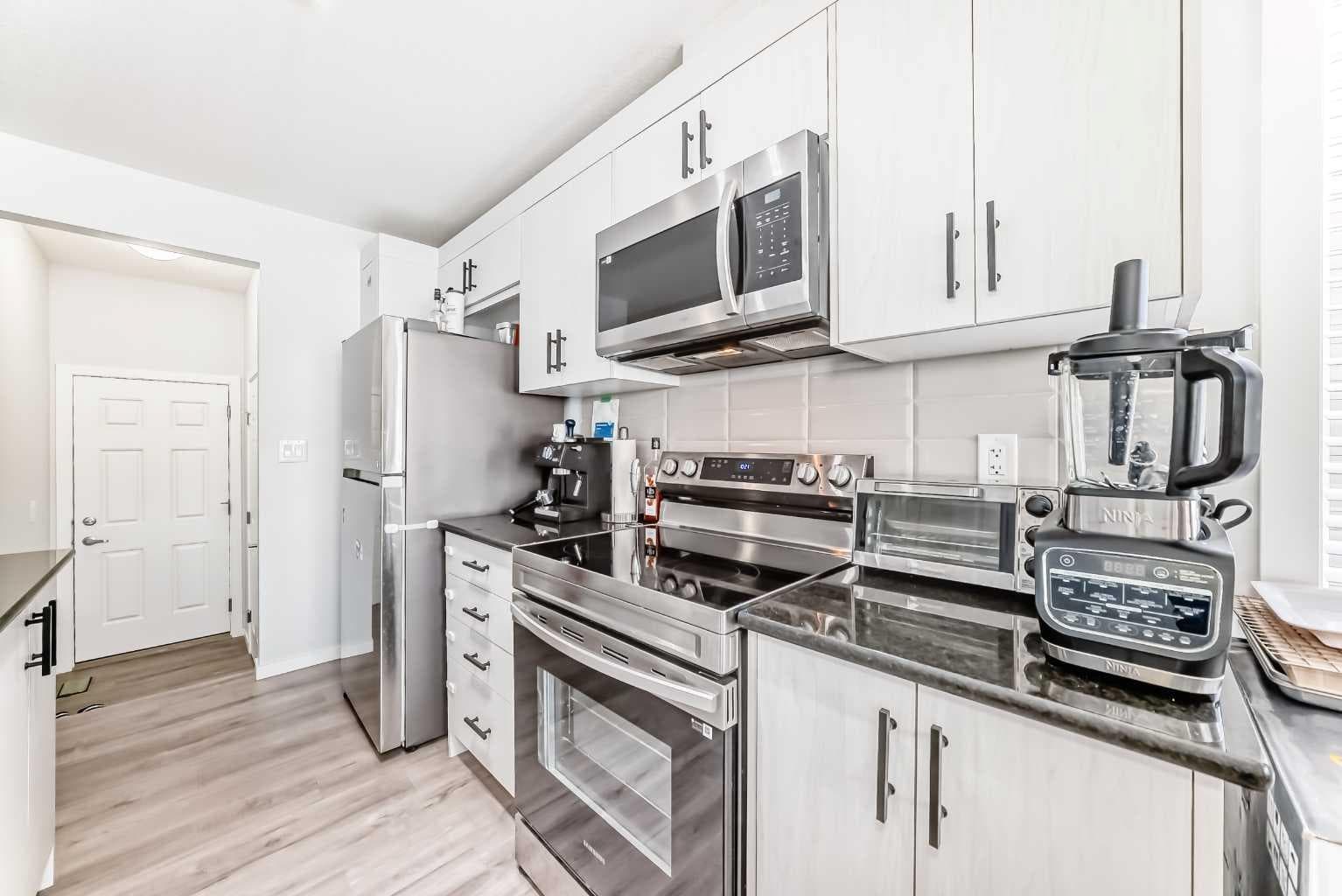 181 Yorkville Boulevard SW