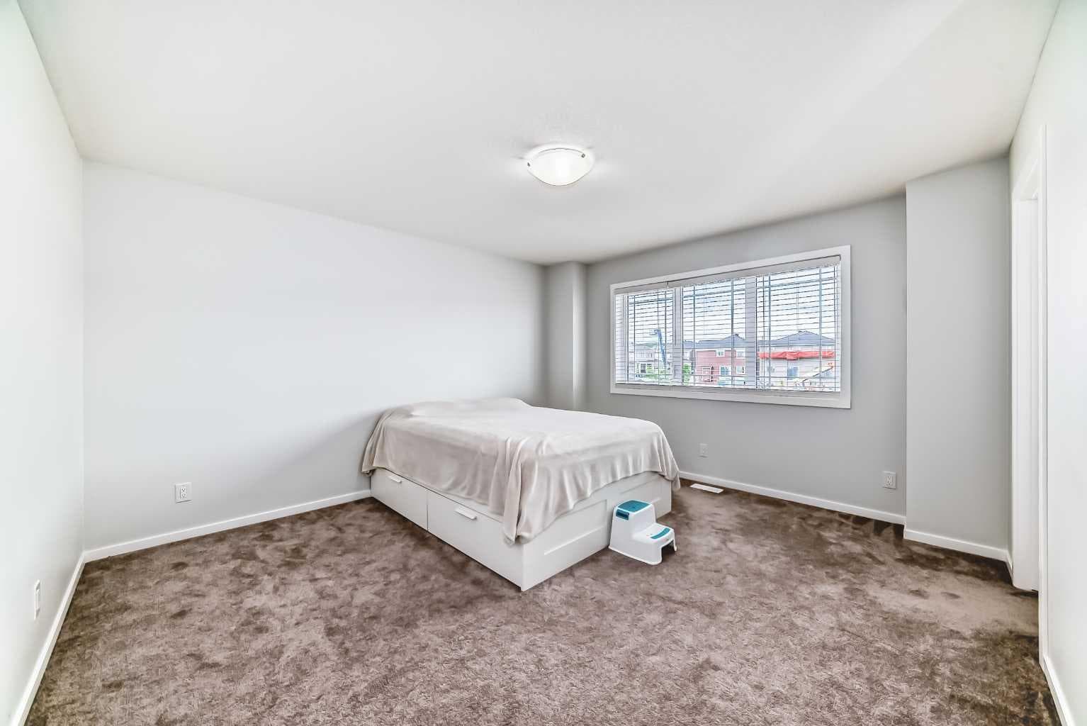 181 Yorkville Boulevard SW