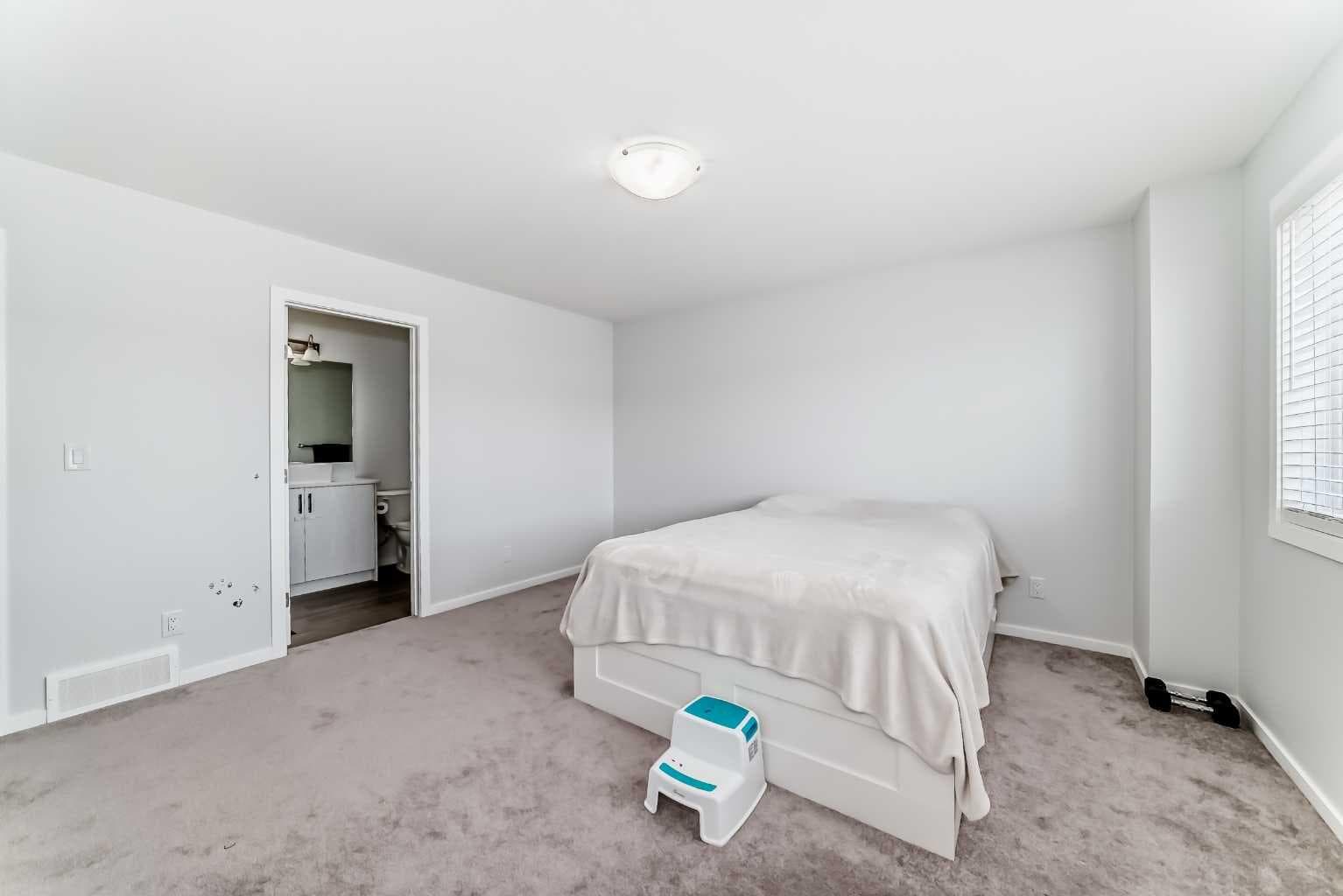 181 Yorkville Boulevard SW