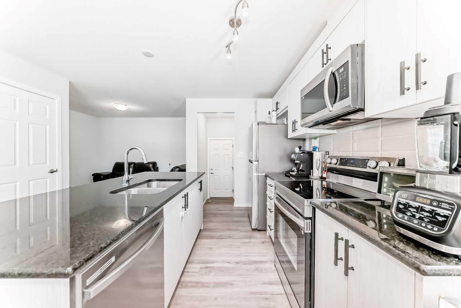 181 Yorkville Boulevard SW