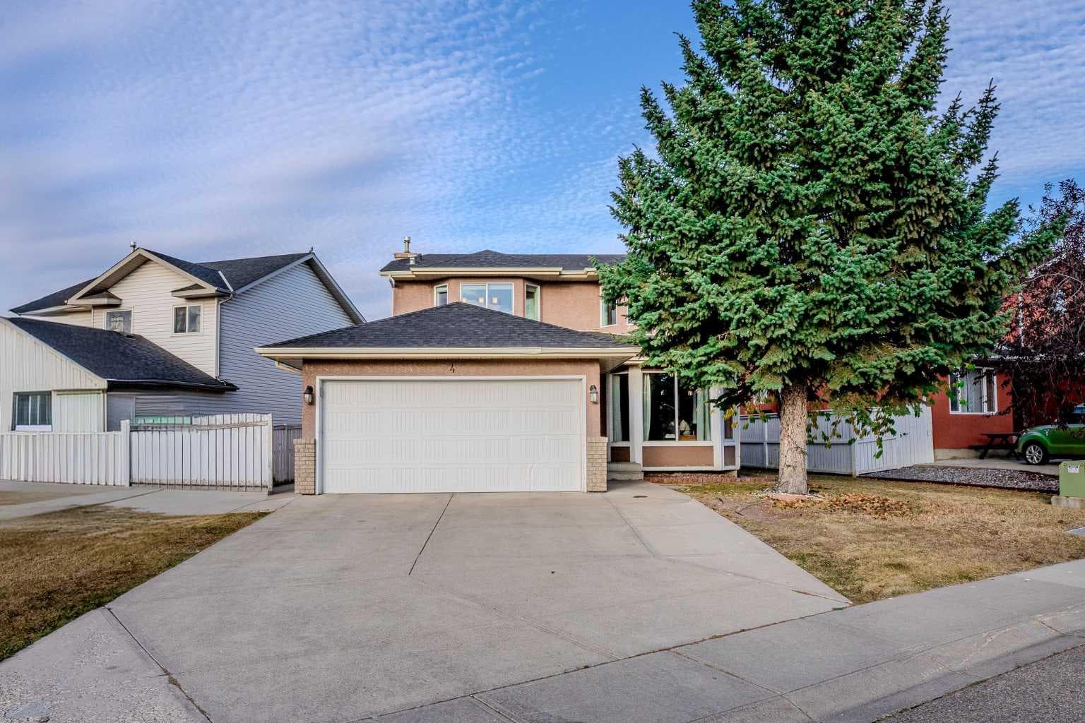 4 Del Ray Crescent NE