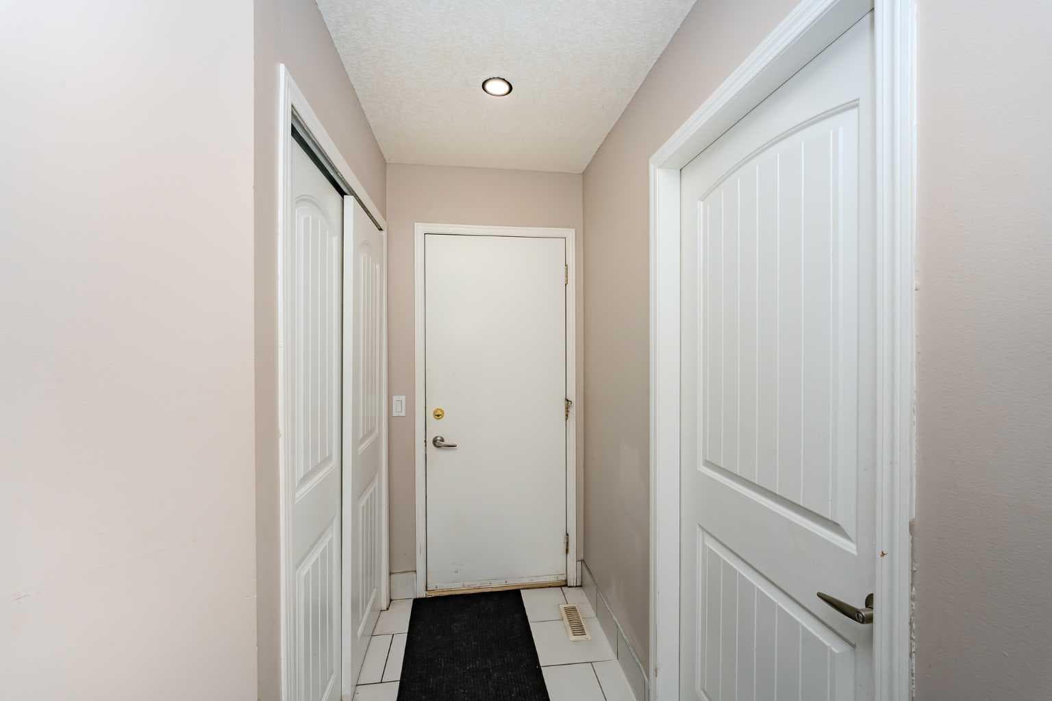4 Del Ray Crescent NE