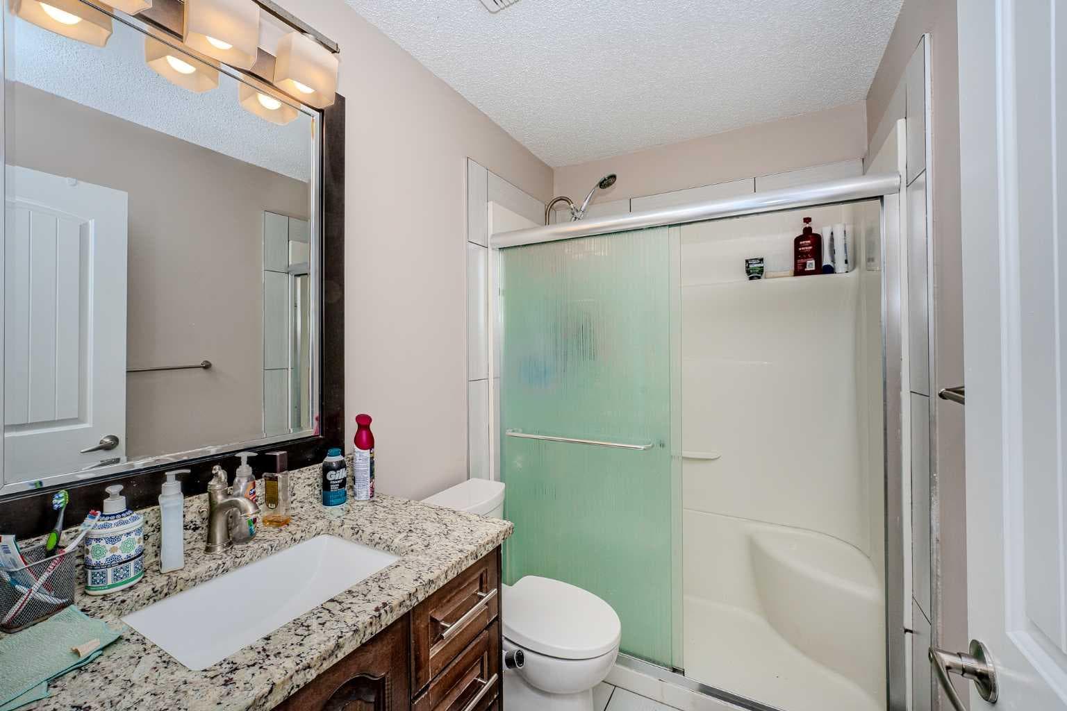 4 Del Ray Crescent NE