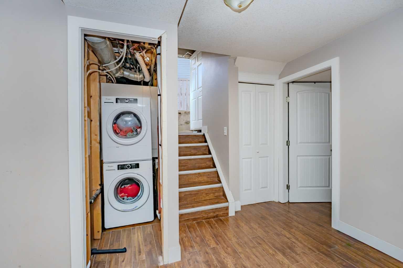 4 Del Ray Crescent NE