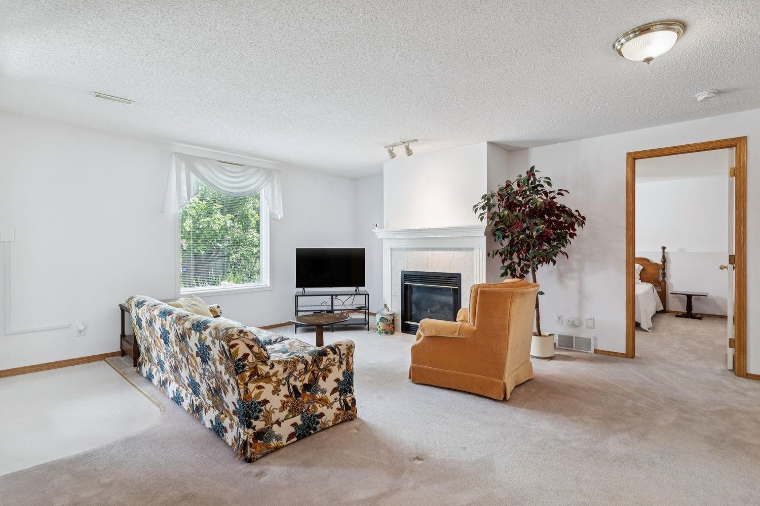 614 Sierra Madre Court SW
