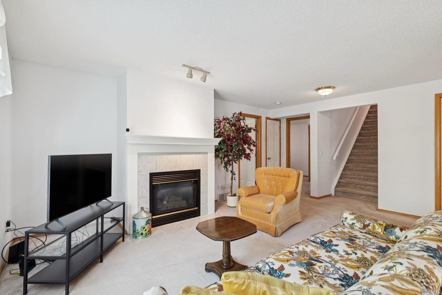 614 Sierra Madre Court SW
