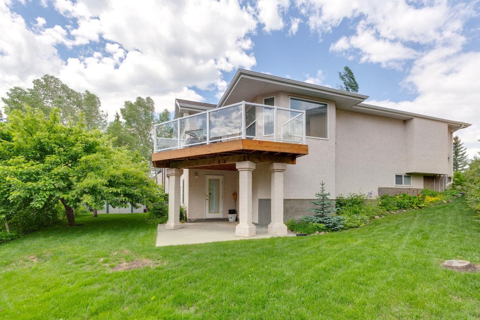 614 Sierra Madre Court SW