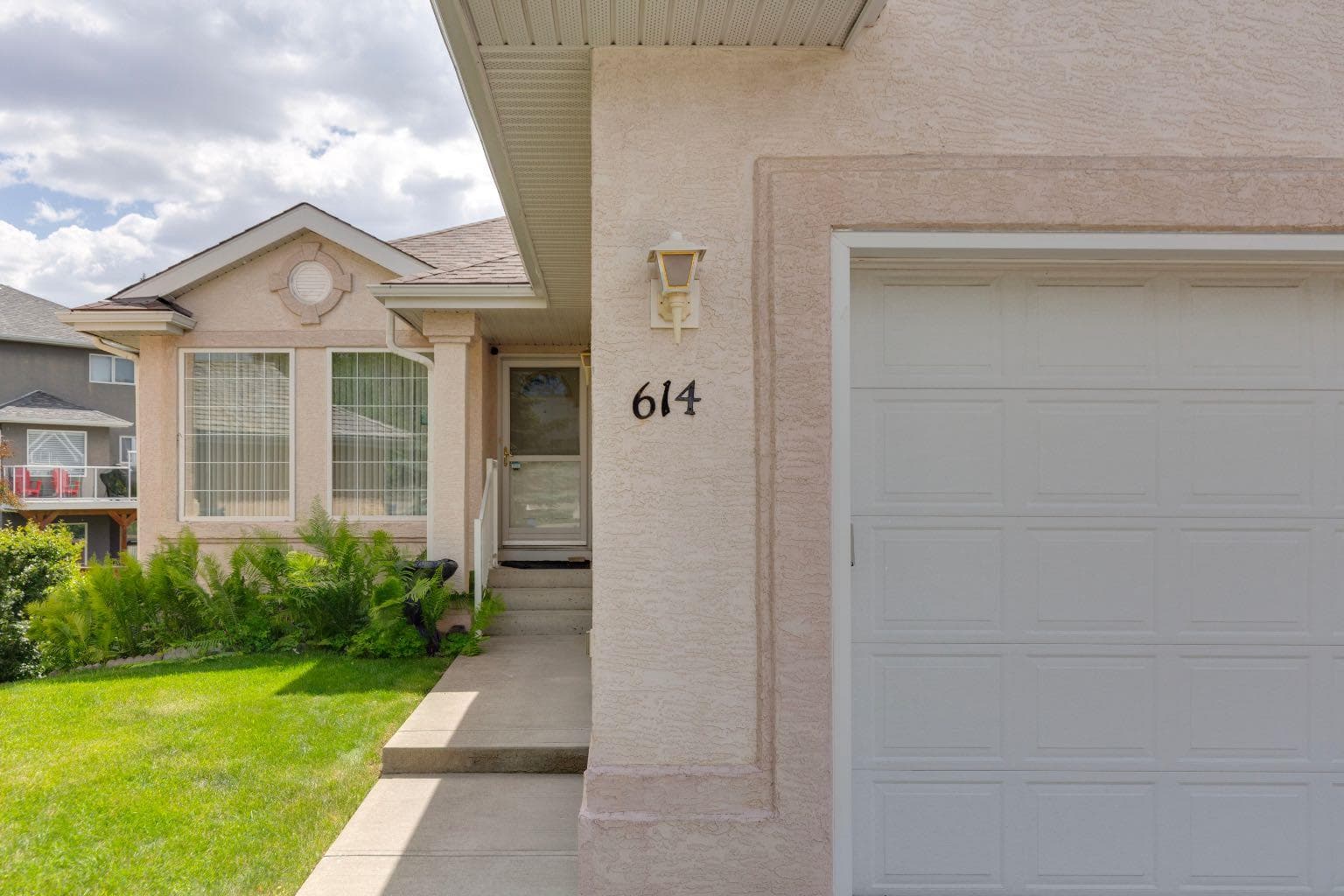 614 Sierra Madre Court SW