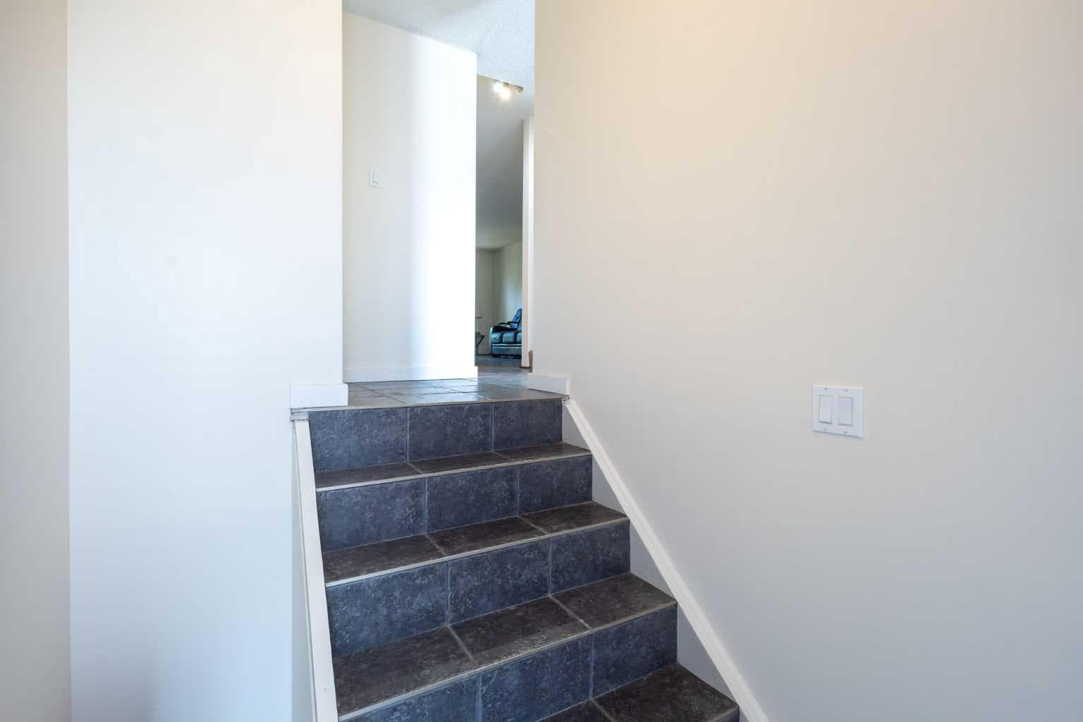 303, 1305 Glenmore Trail SW