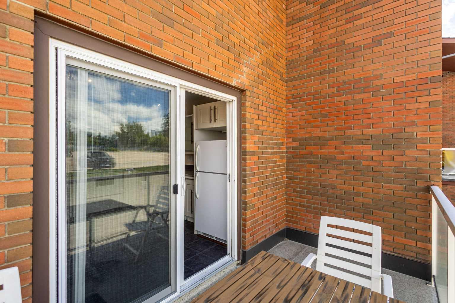 303, 1305 Glenmore Trail SW