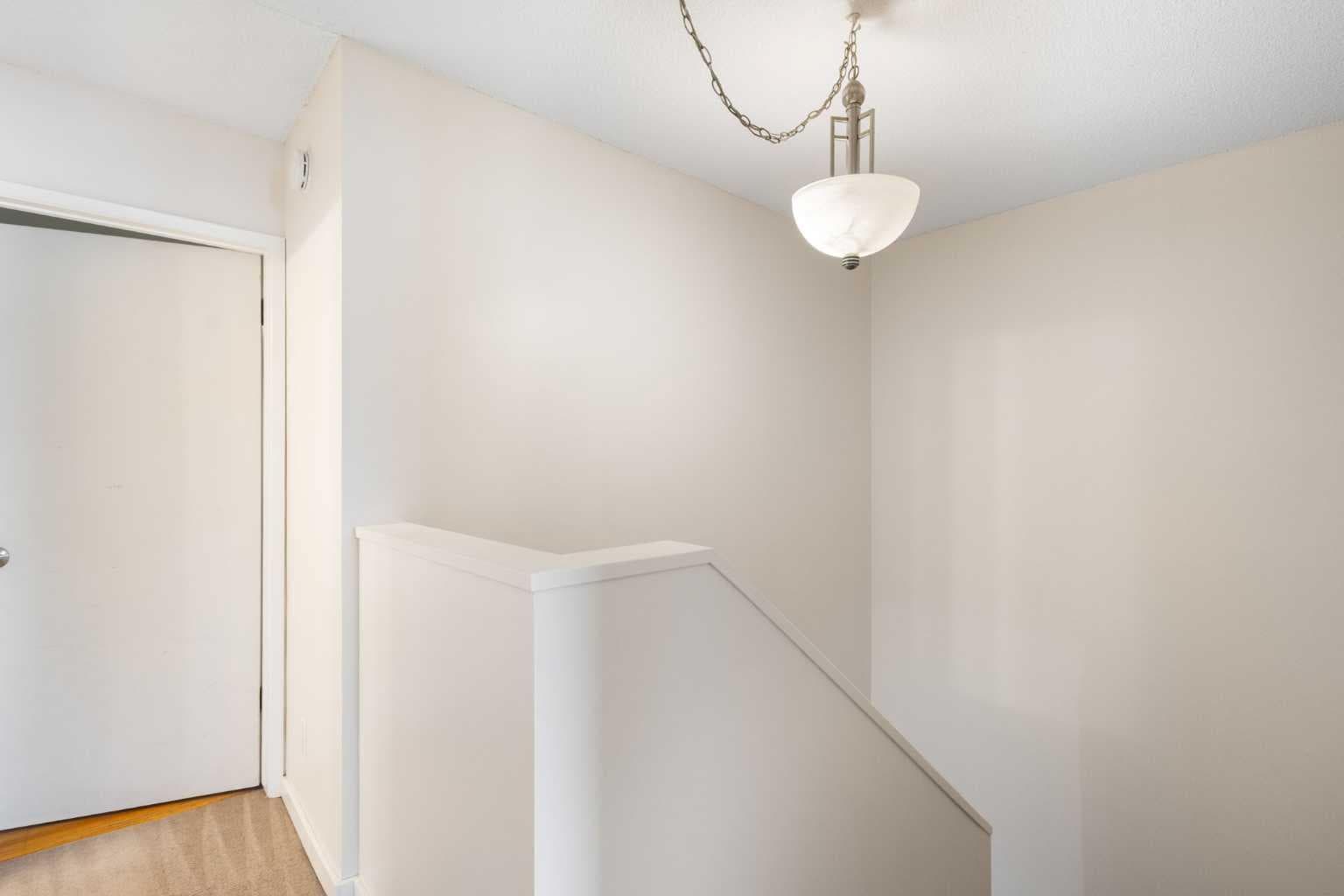 303, 1305 Glenmore Trail SW