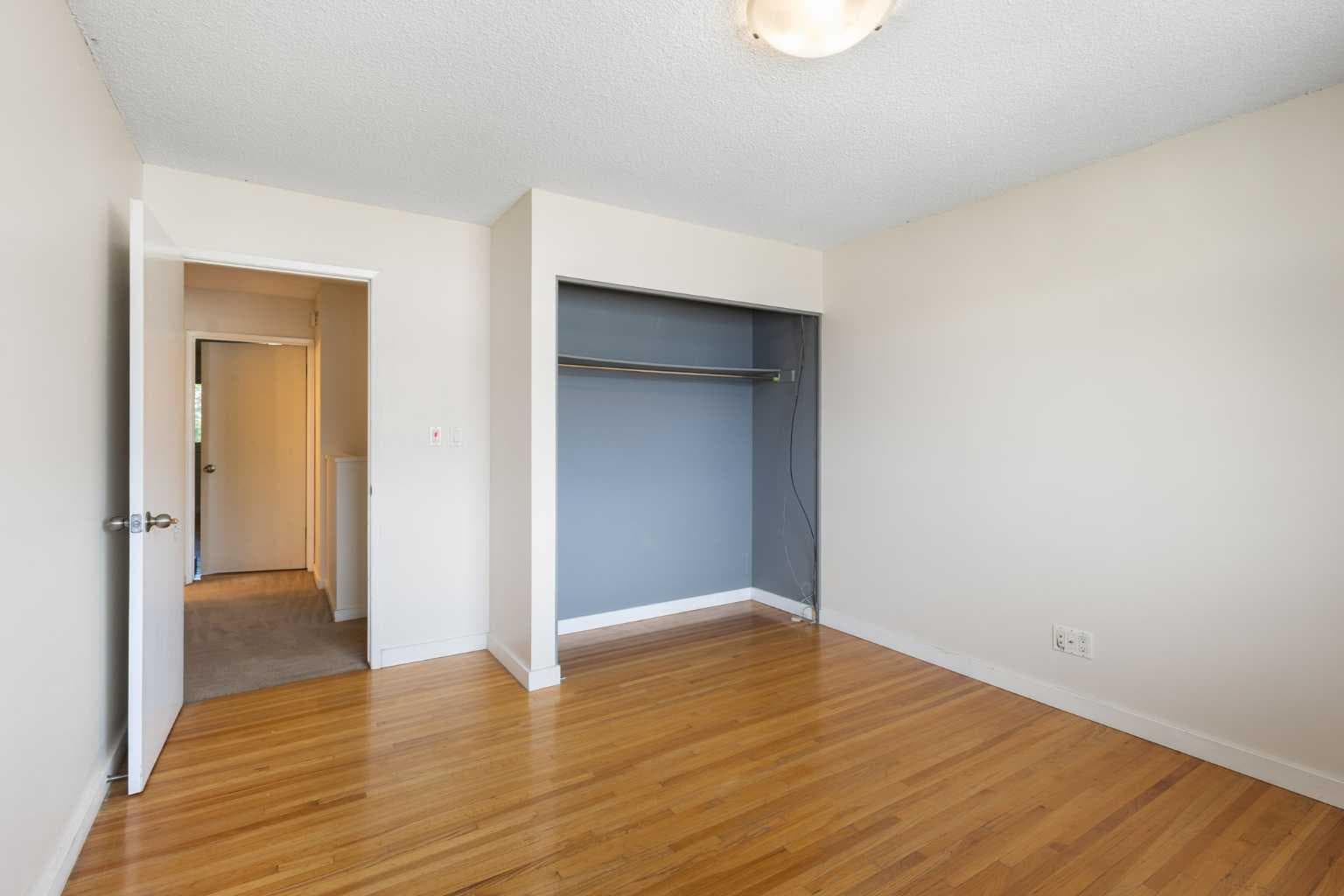303, 1305 Glenmore Trail SW