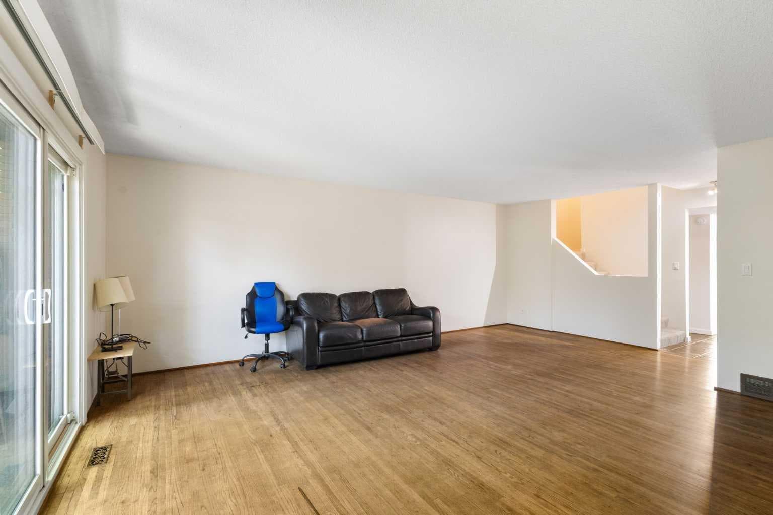 303, 1305 Glenmore Trail SW