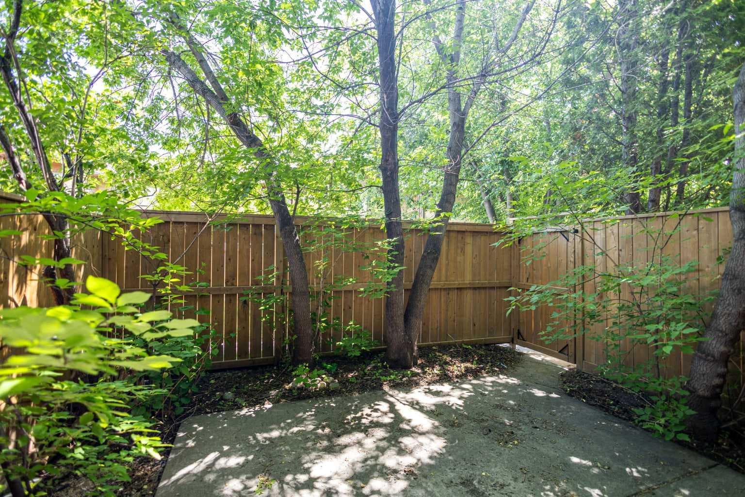 303, 1305 Glenmore Trail SW