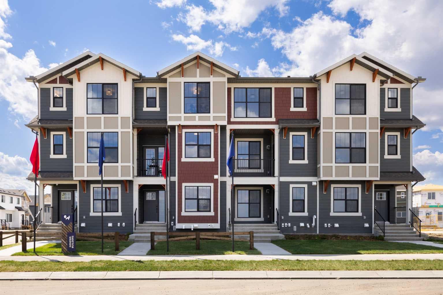 150 Wild Rose Way SE