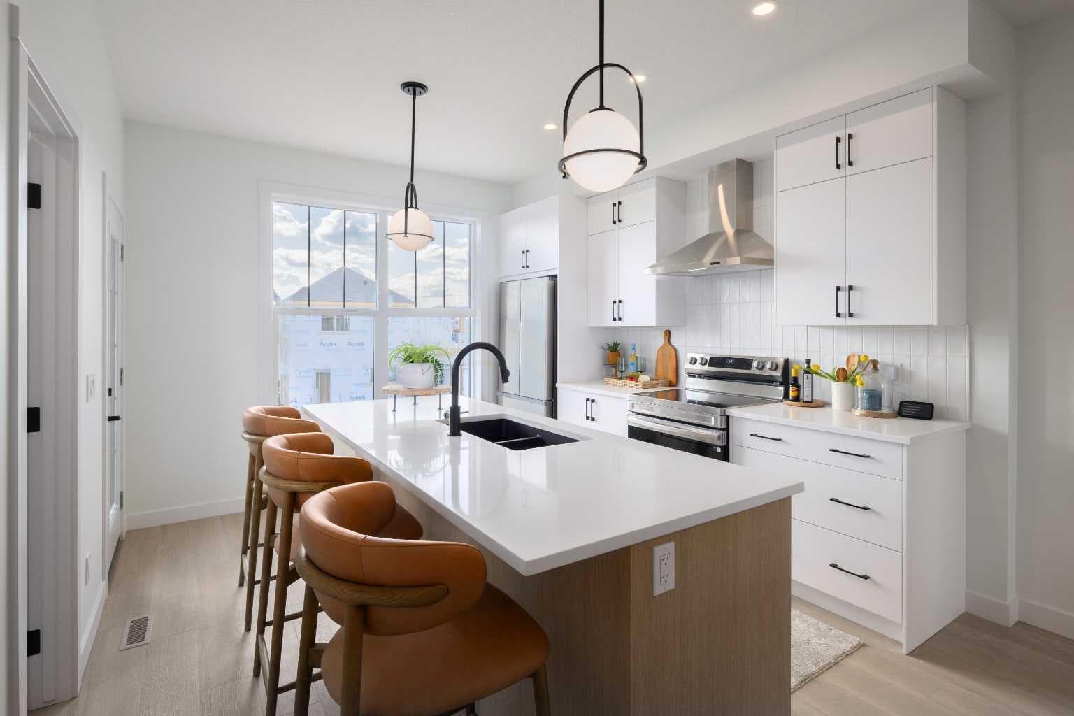 150 Wild Rose Way SE