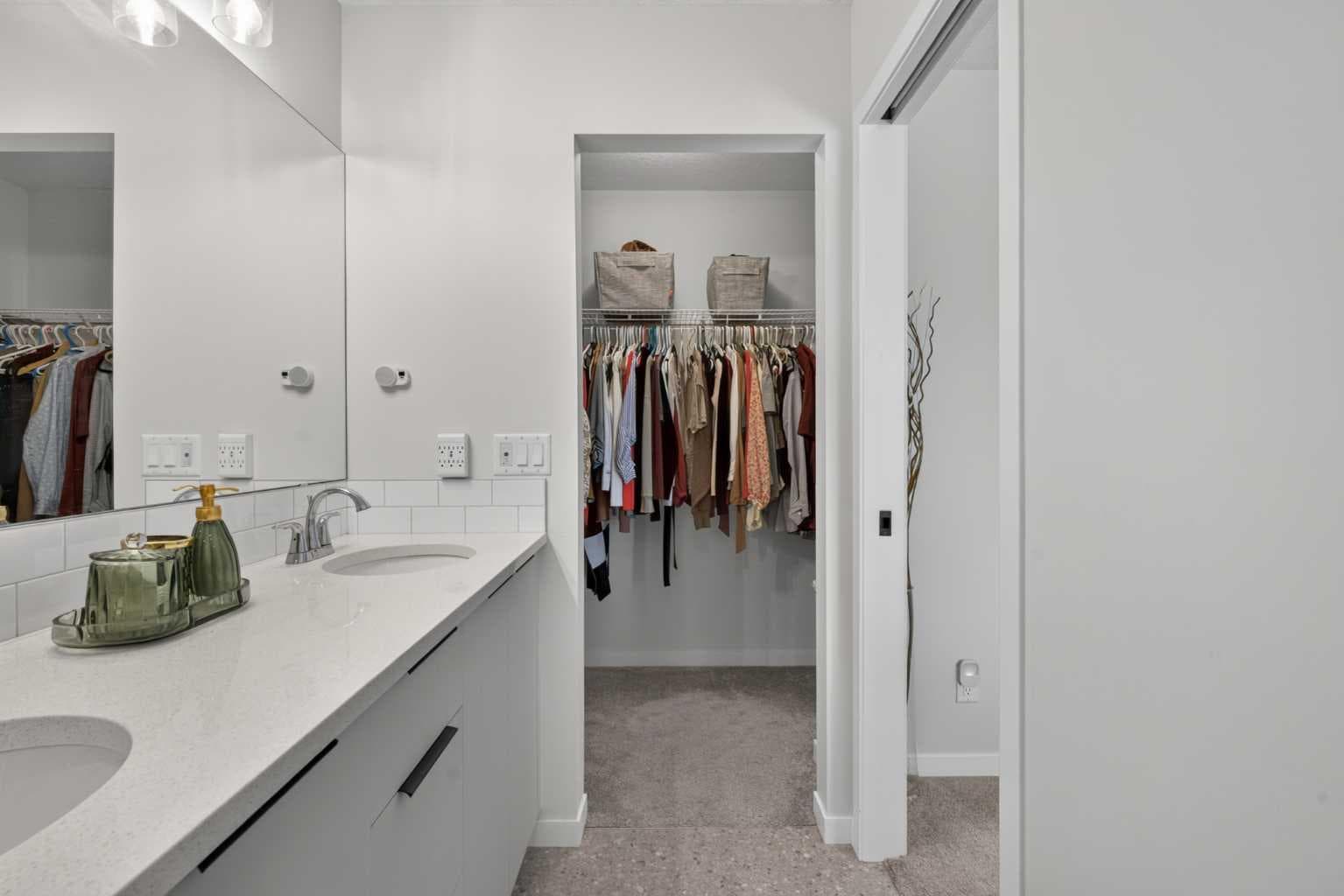 257 Edith Green NW