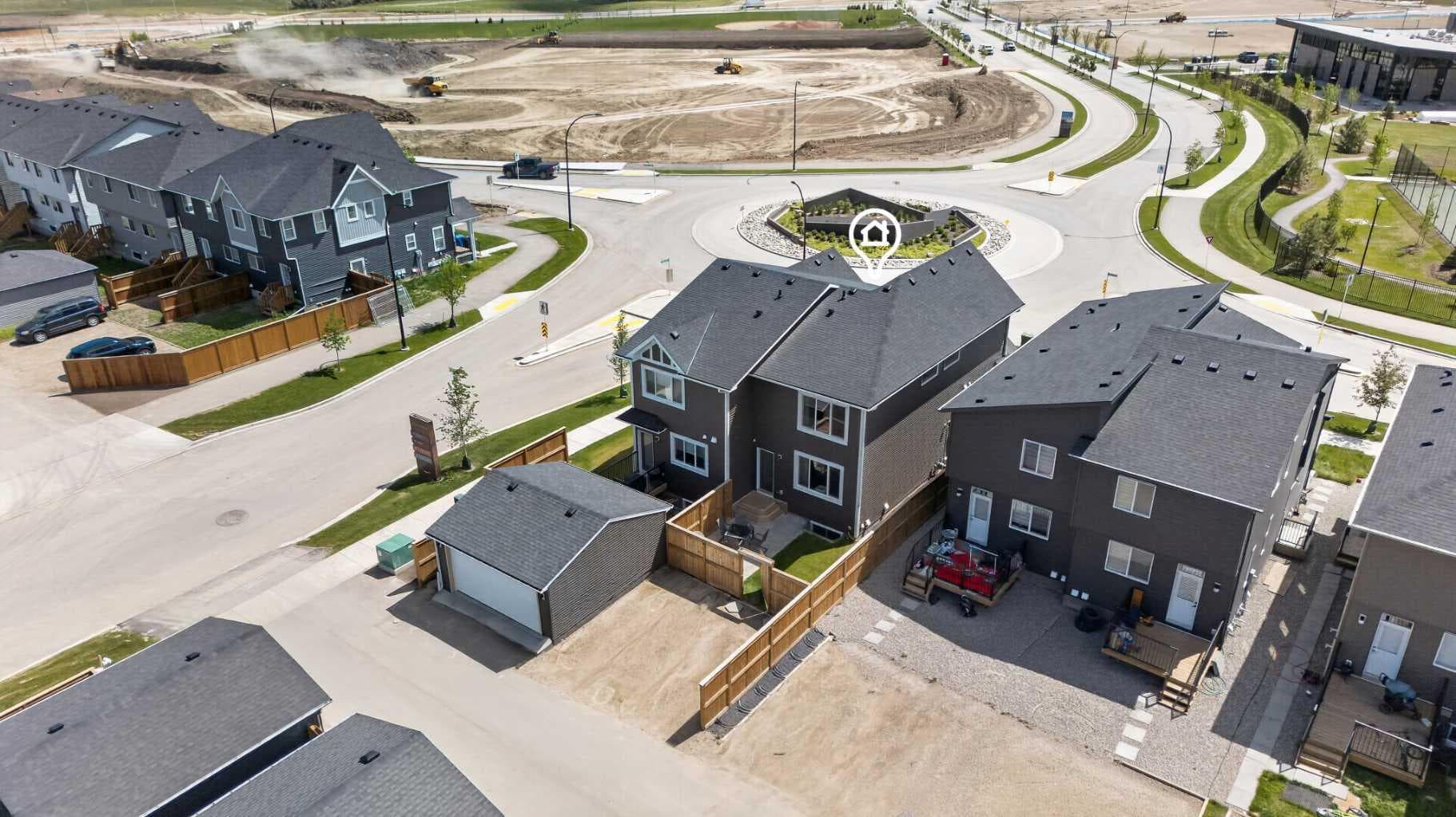 257 Edith Green NW