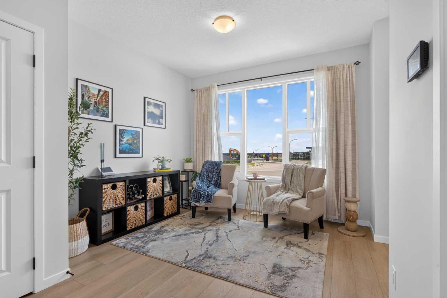 257 Edith Green NW