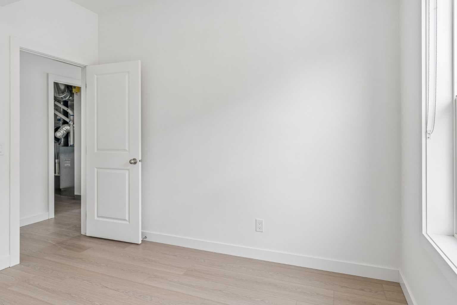 1002, 24 Rivercrest Drive 