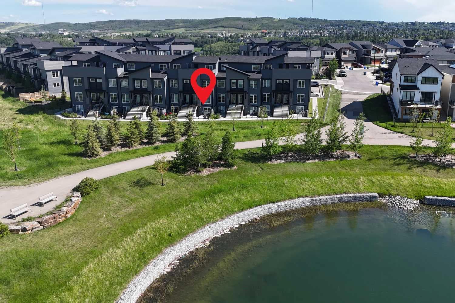 412, 260 Rowley Way NW
