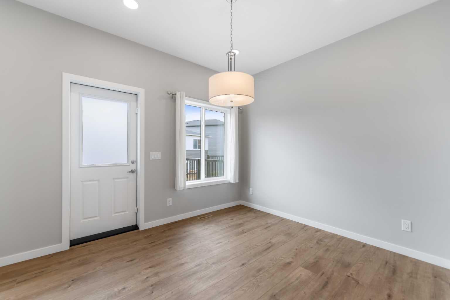 47 Carringvue Passage NW