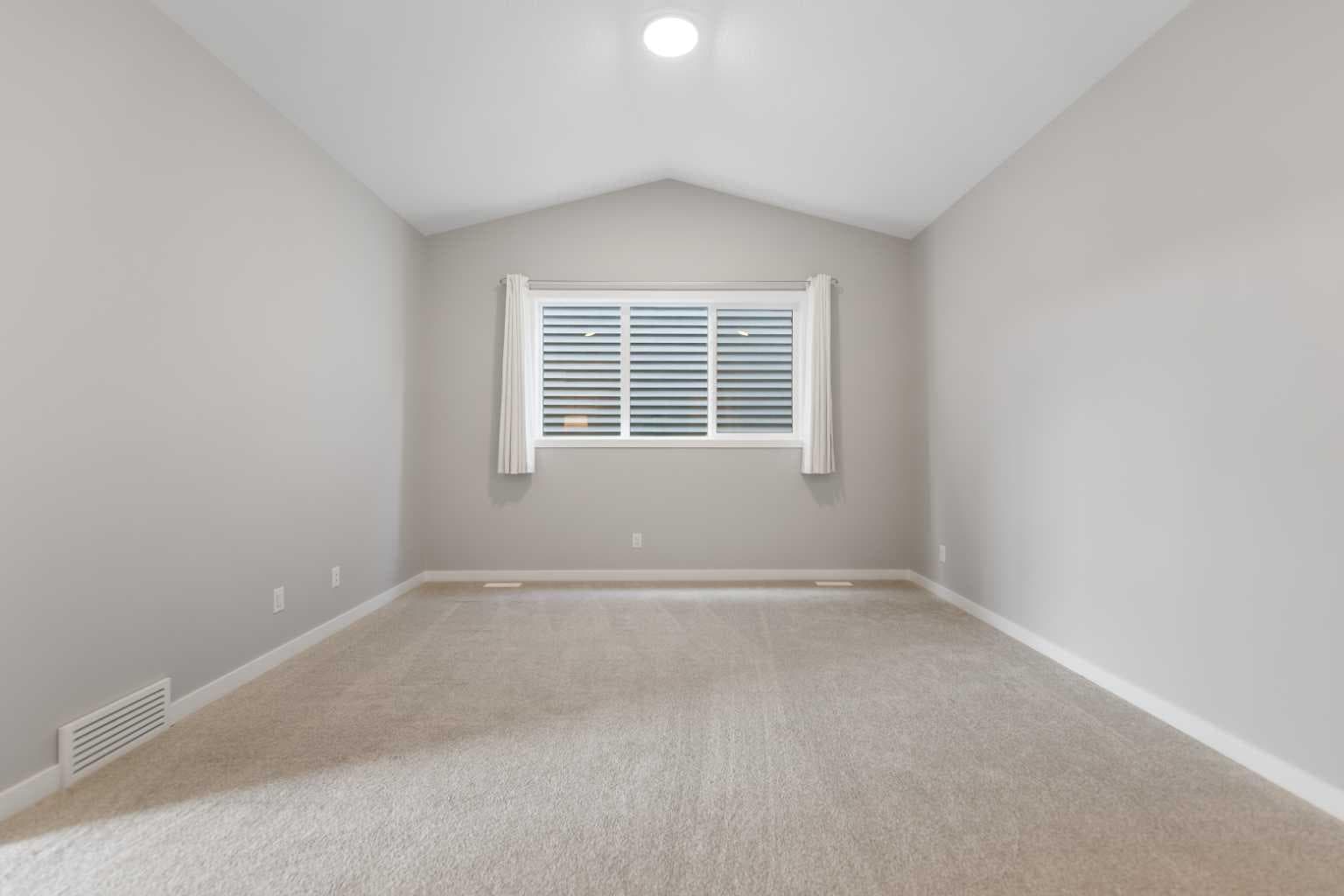 47 Carringvue Passage NW