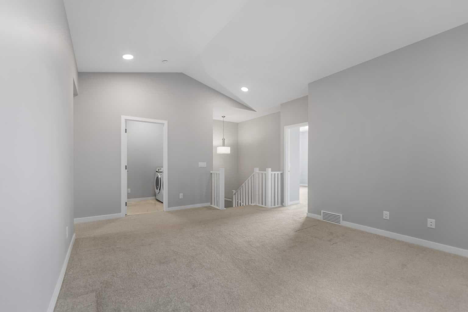 47 Carringvue Passage NW