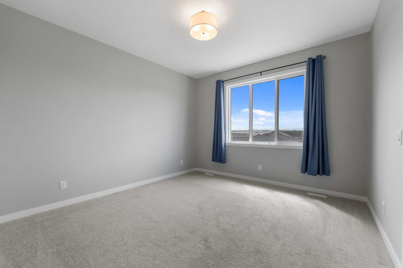 47 Carringvue Passage NW